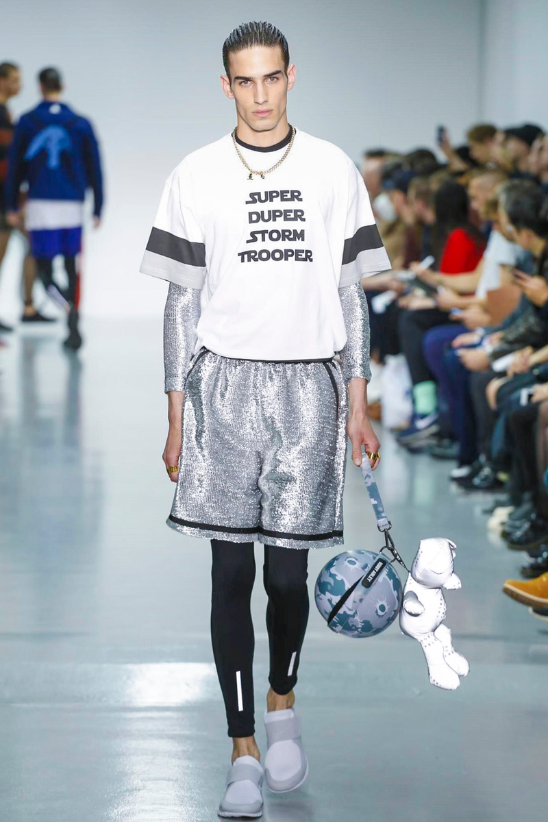 Illustration for article titled That's no moon, that's a sweatshirt.